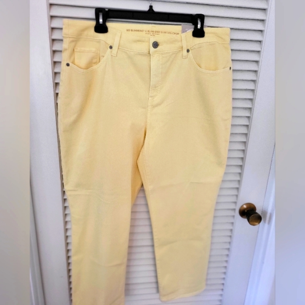 Chicos Girlfriend Crop NWT